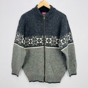 Vintage Arctic Circle 100% Wool Grey Snowflake Jacket Sweater Grandpa core